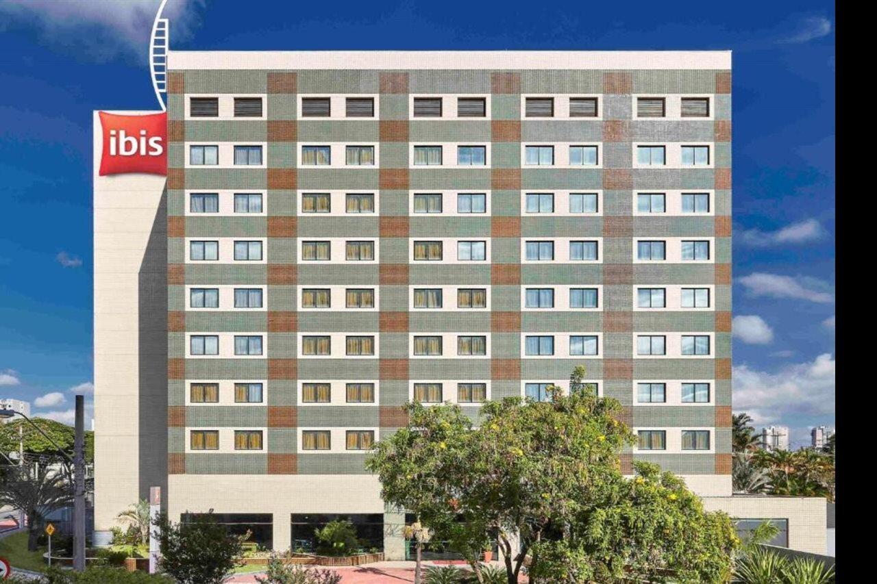 Отель Ibis Таубате Экстерьер фото