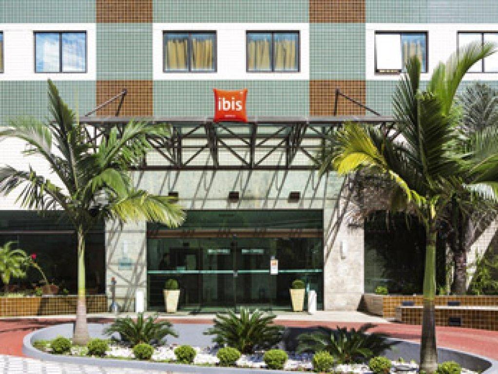 Отель Ibis Таубате Экстерьер фото